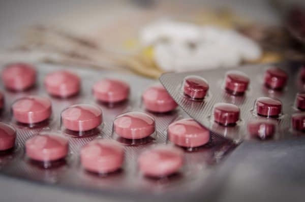 Kto powinien unikać stosowania tabletki „dzień po”? Przeciwwskazania antykoncepcji awaryjnej